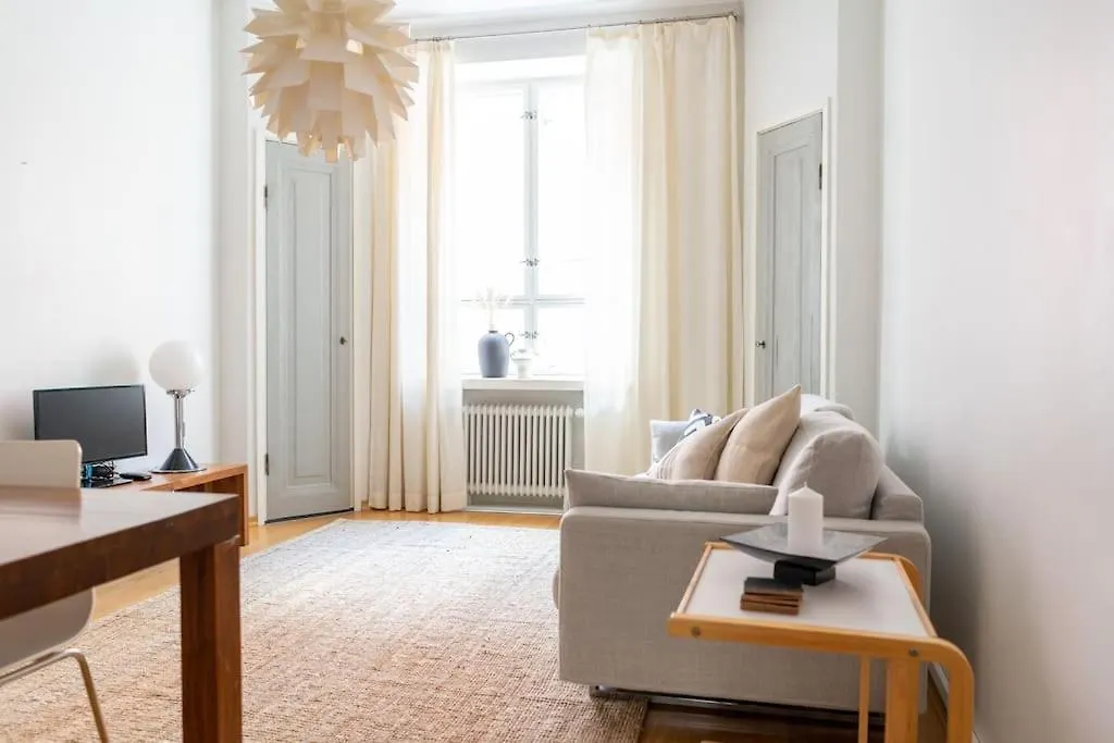 2 Bedroom Apartment In Ullanlinna Helsinki