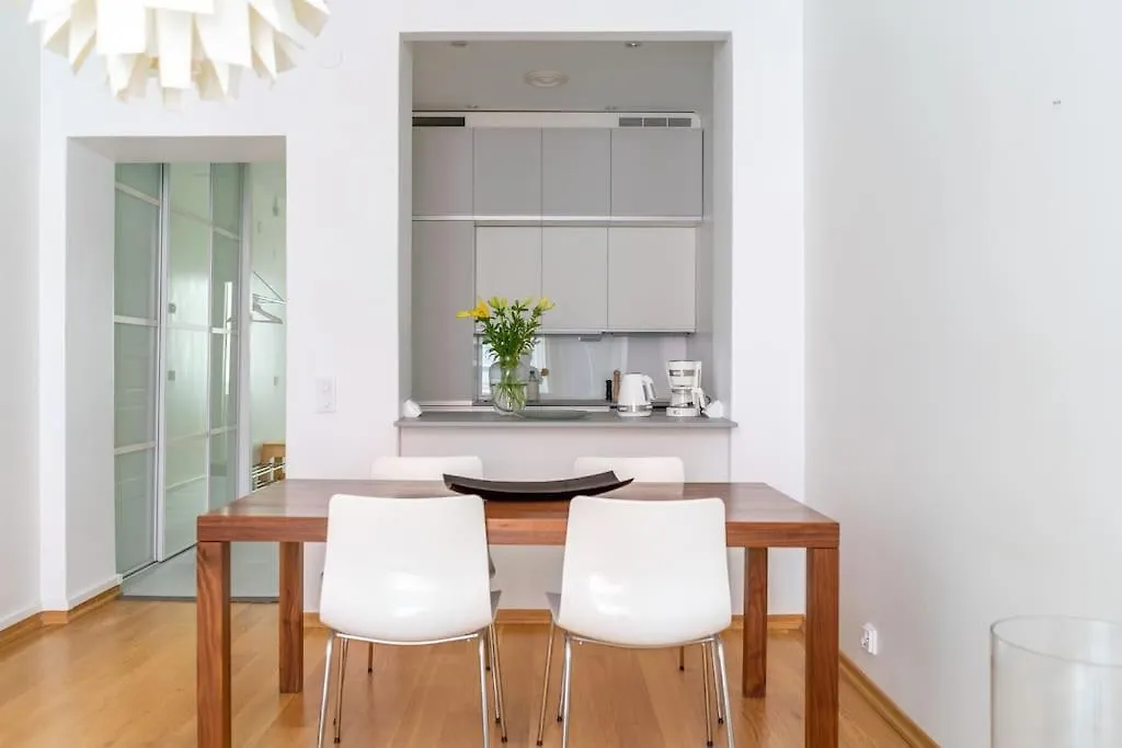 2 Bedroom Apartment In Ullanlinna Helsinki 0*,