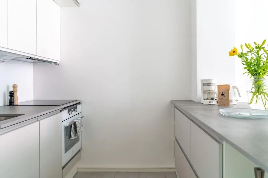 2 Bedroom Apartment In Ullanlinna Helsinki